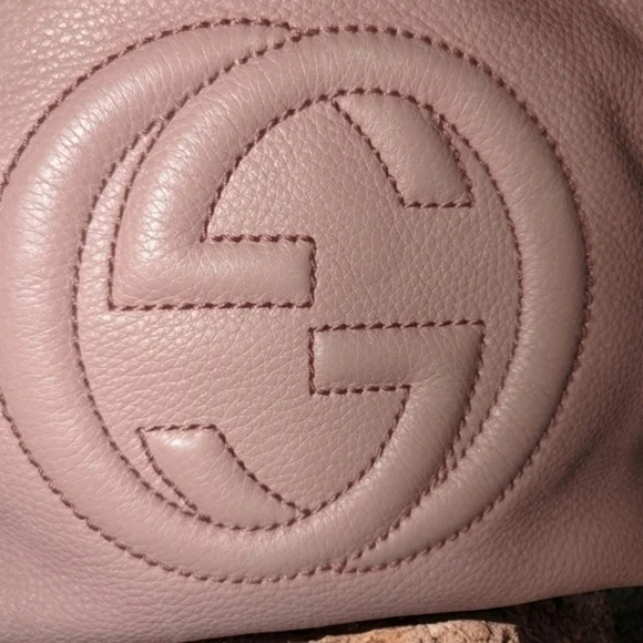 Authentic Gucci Pebbled Calfskin Medium Soho Shoulder Bag Camelia - Picture 3 of 16